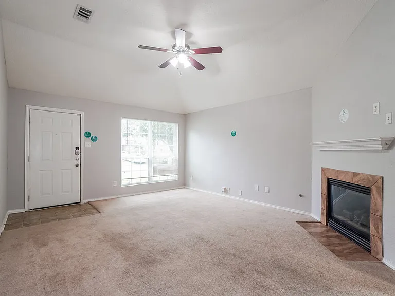 15154 Elstree Dr — Photo 4
