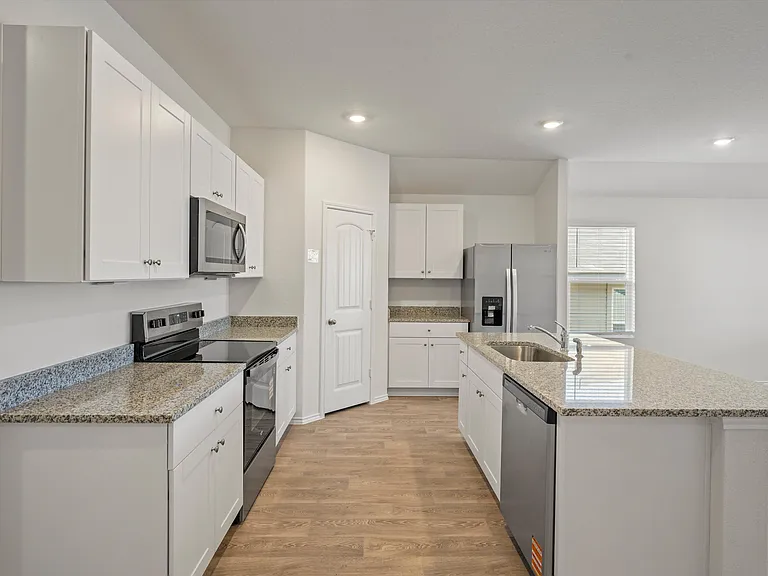 313 Cottonmouth Ln — Photo 11