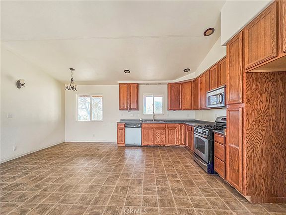 3rd image of 4745 Bear Valley Rd