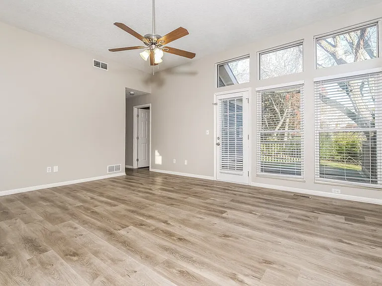 1724 Gardenstone Dr — Photo 4
