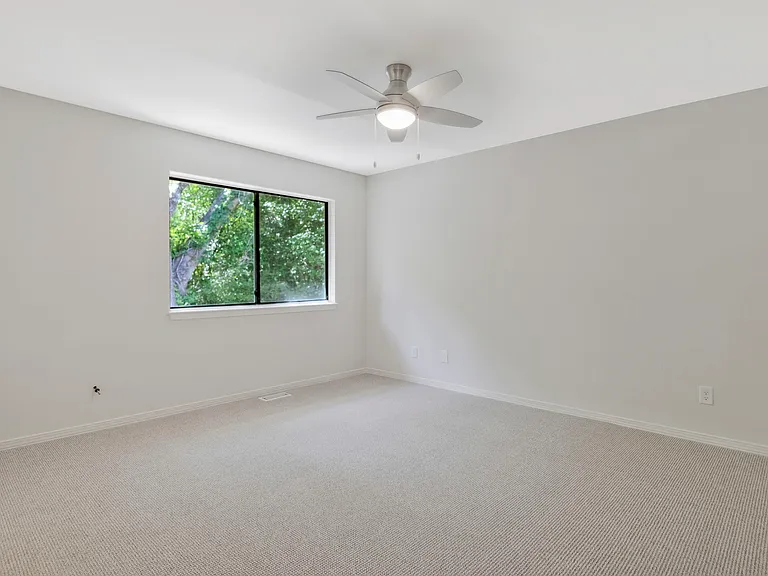 4221 Brookside Dr — Photo 28