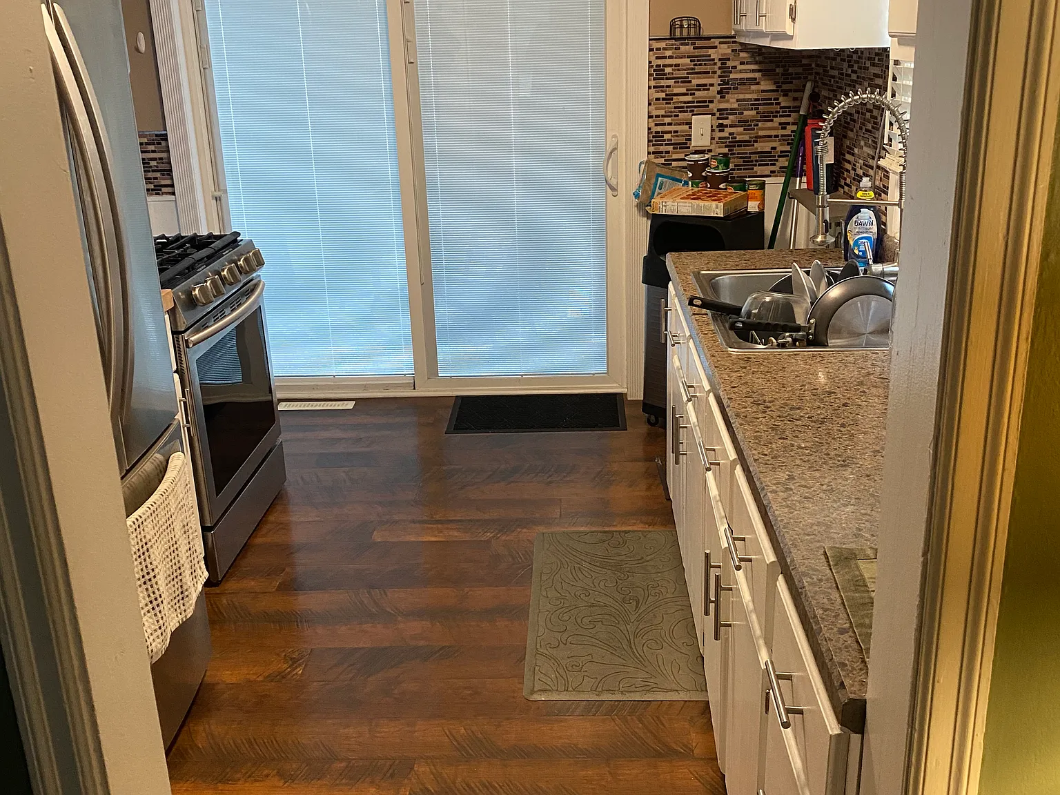 1 bed, 1825 sqft, $975 — Photo 1