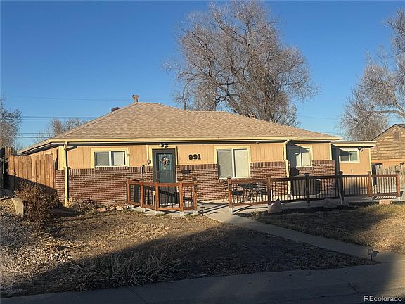 4th image of 991 Oak Place