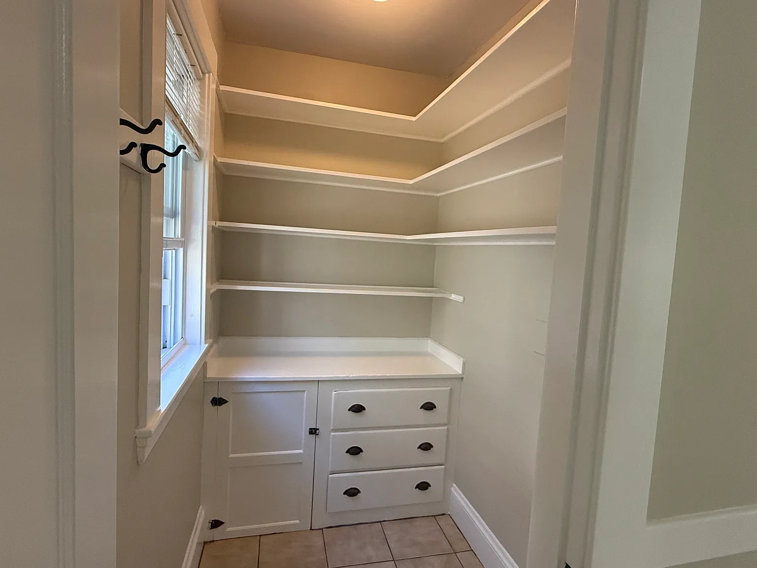2 bed, 1100 sqft, $2,800 — Photo 2