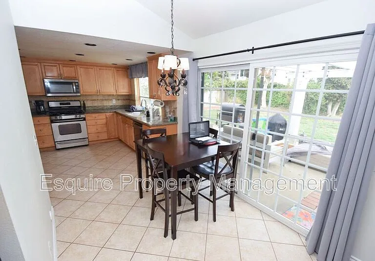 9014 McCloud Dr — Photo 9
