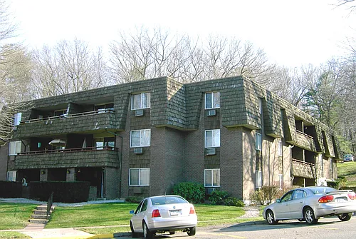 24 Stony Brook Dr #B6 Photo 1
