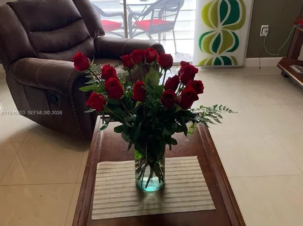 16801 NE 13th Ave APT 301, Miami, FL 33162