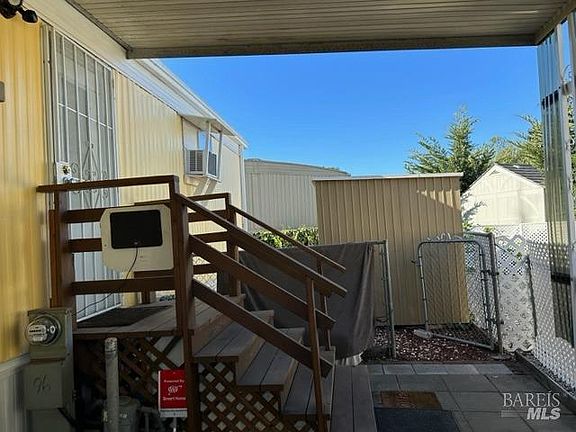 2nd image of 3000 - 3000 Broadway Street #96