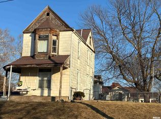 1524 N 6th St, Quincy, IL 62301