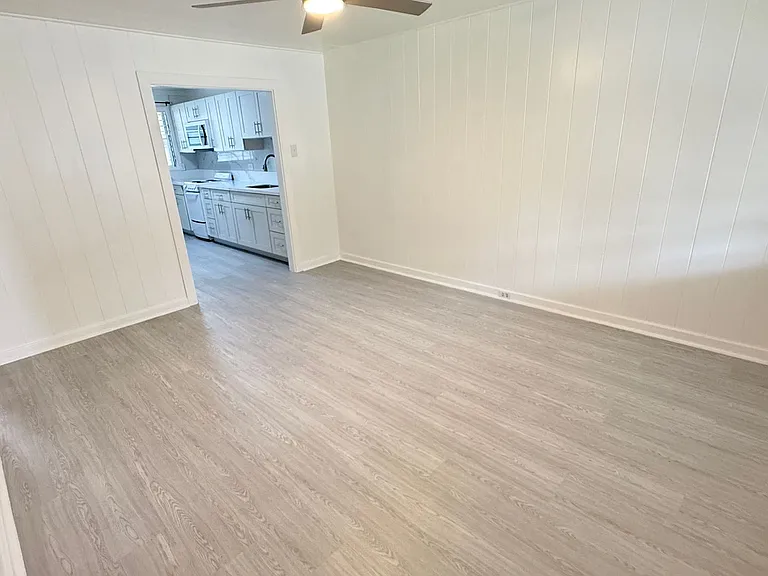 1323 Kinau St — Photo 23