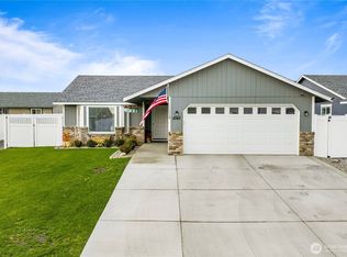 1045 Sandstone St, Othello, WA 99344