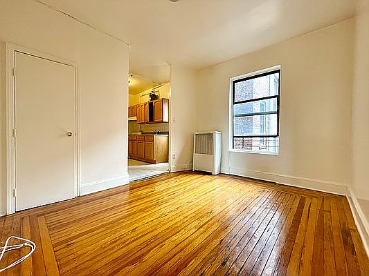 1st image of 15 Wadsworth Ave #4AA