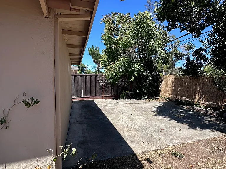 737 Budd Ave — Photo 22