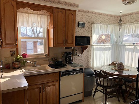 5th image of 1473 Wilson Ave