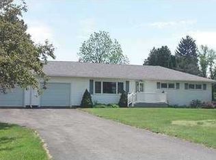 4233 Freeman Rd, Middleport, NY 14105