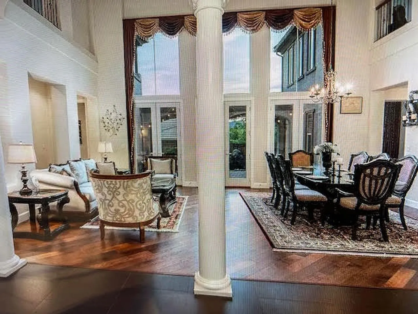 Gated Home in Somersett — Photo 4