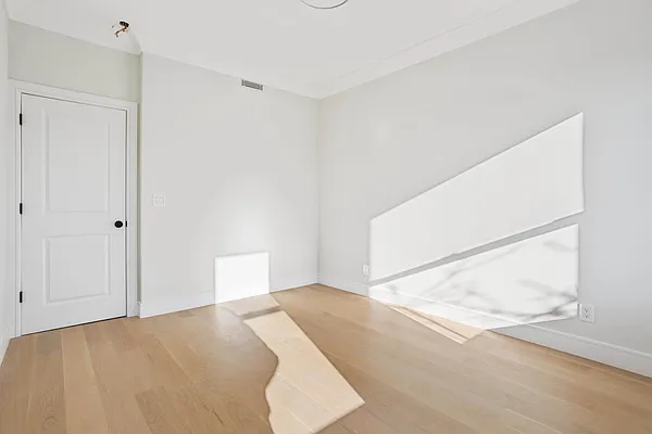 Rented by Kole Group | media 32