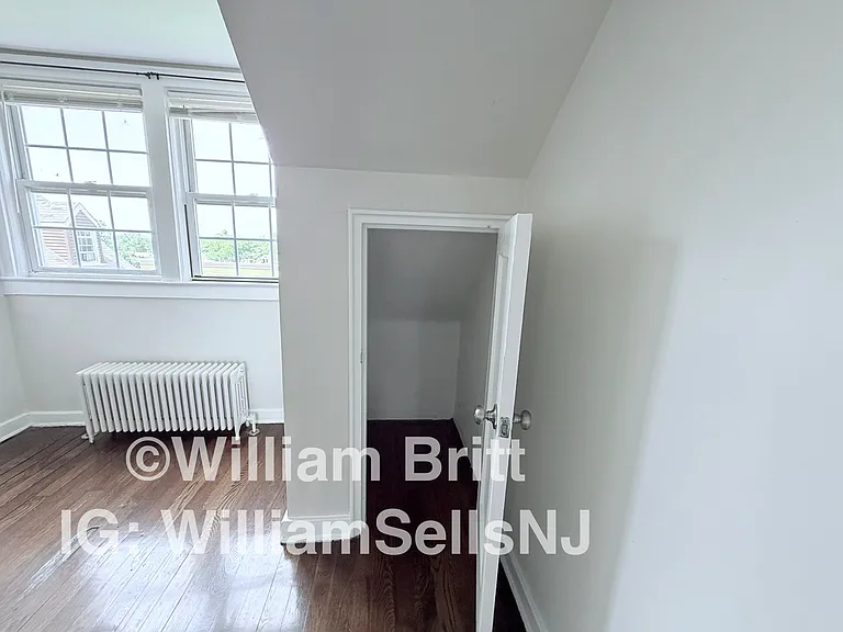 500-502 Alma Ter #B6 — Photo 6