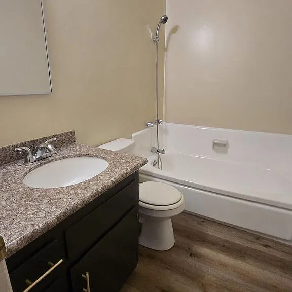 2219 Crenshaw Blvd #3 — Photo 8