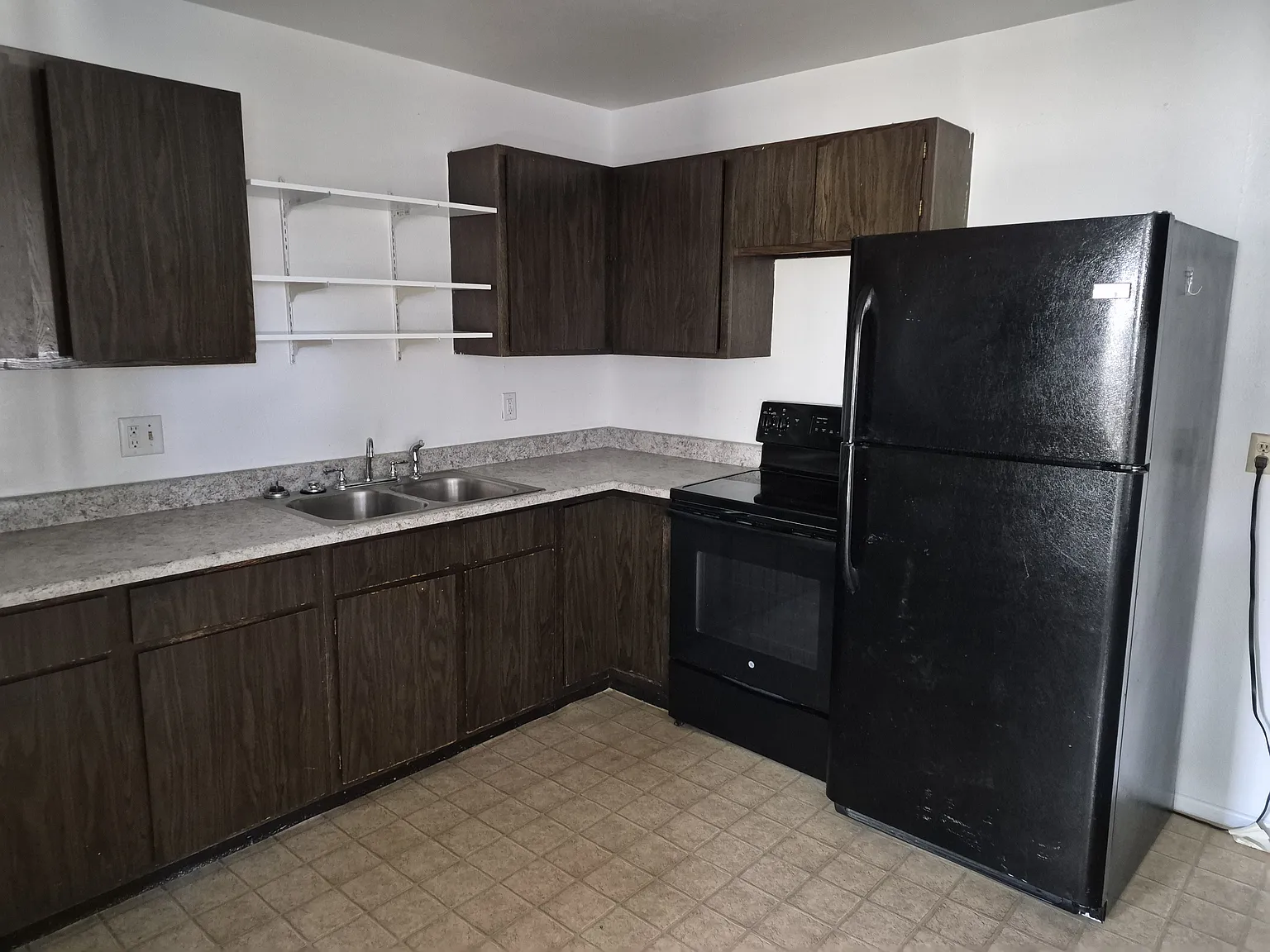 1801 Jones Ave — Photo 3