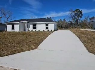 319 Hoover Ave NE, Lake Placid, FL 33852