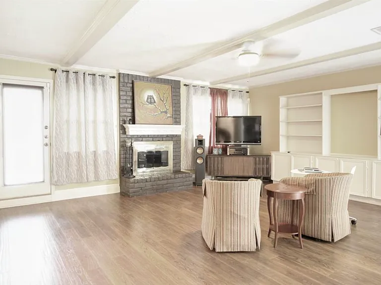 5938 Foresthaven Dr — Photo 10