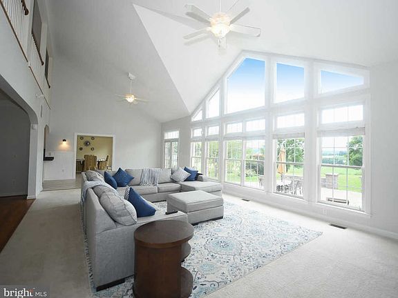 4th image of 1022 Woodshire Ln