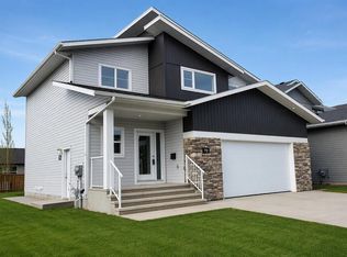 70 S Palmer Cir, Blackfalds, AB T0M0J2