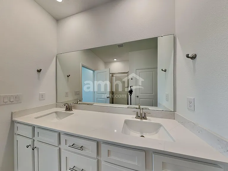 14526 Cedar Mill Dr — Photo 15