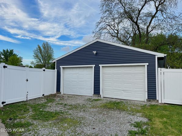 804 Murray St, Wapakoneta, OH 45895