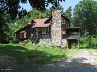 5006 Lizzie Gunn Rd, Pulaski, VA 24301