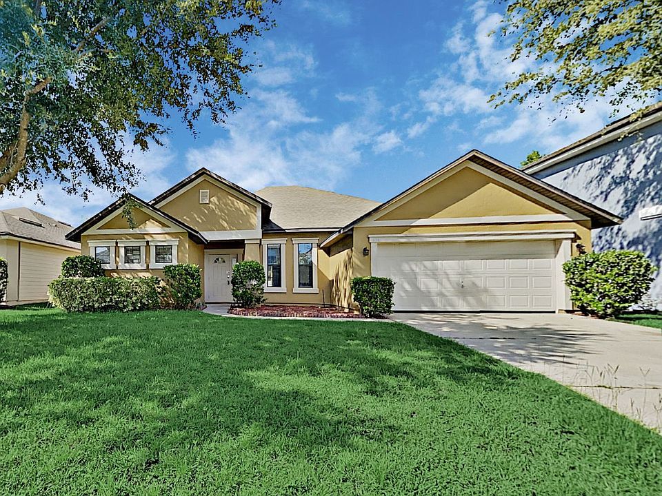 1st image of 636 Acorn Chase Dr