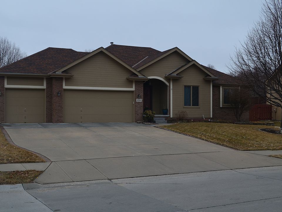 1st image of 2311 N 152nd St
