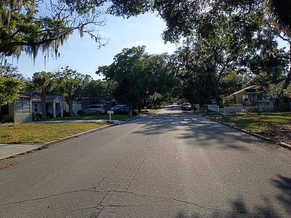 4th image of 5838 Montana Ave