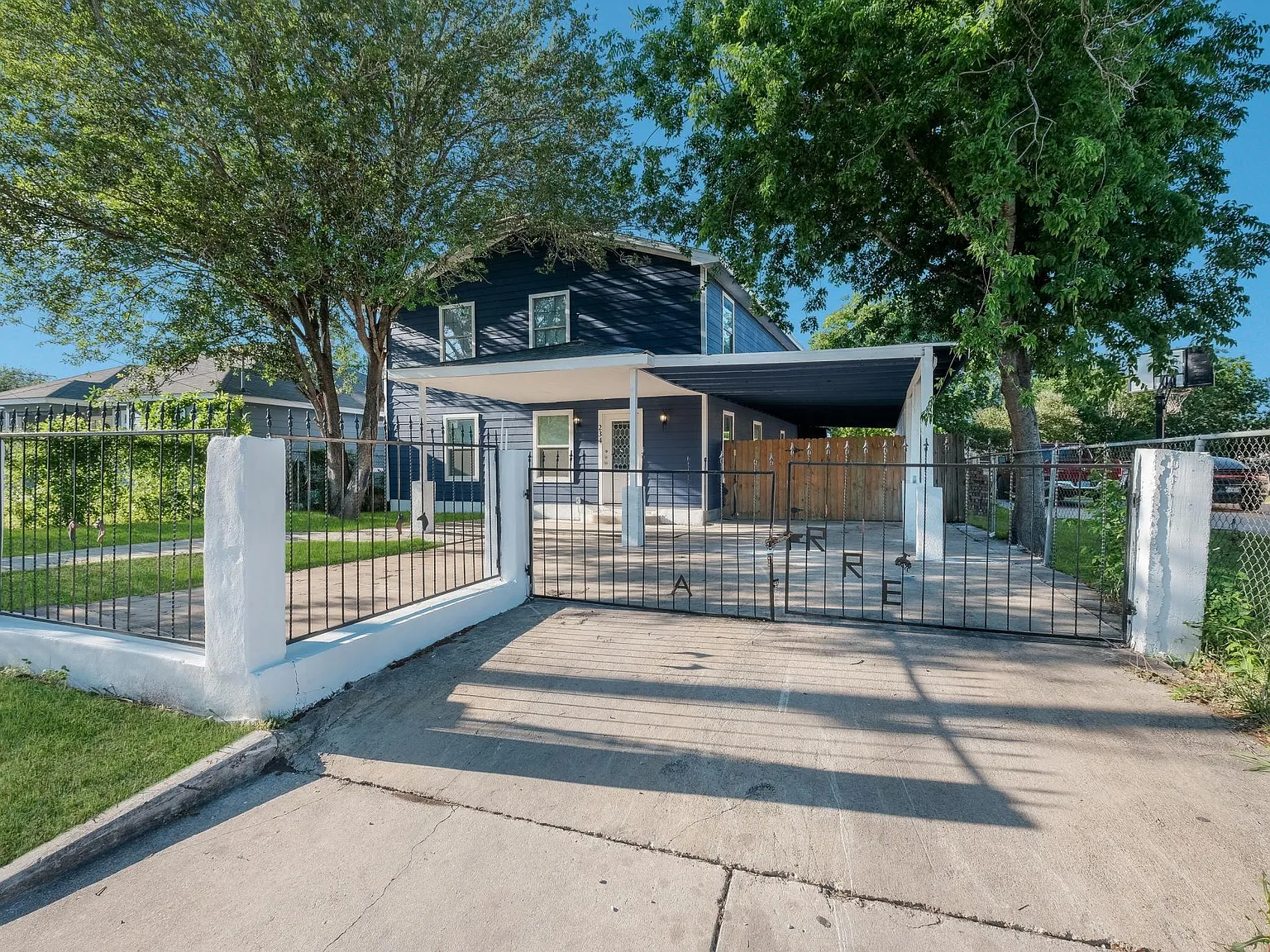 5 bed, 3932 sqft, $2,950 — Photo 4