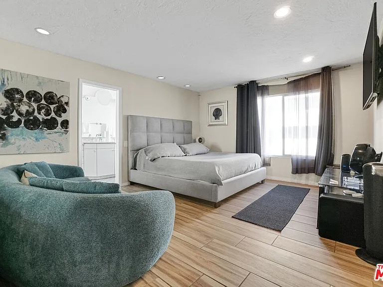 1 Jib St #101 — Photo 26