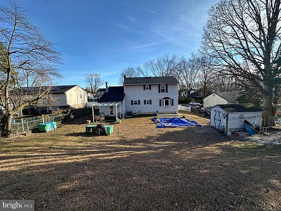 3rd image of 76 Willow Cedar Way