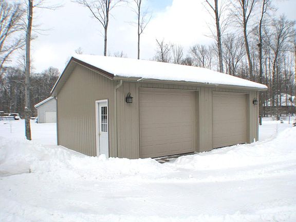 3rd image of 38905 Bear Creek Dr