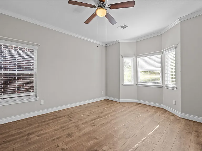 14603 Sanour Dr — Photo 34