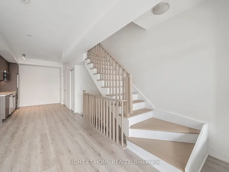 260 Finch Ave E #4 — Photo 13