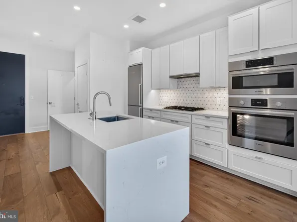 1312 King St #302, Alexandria, VA 22314