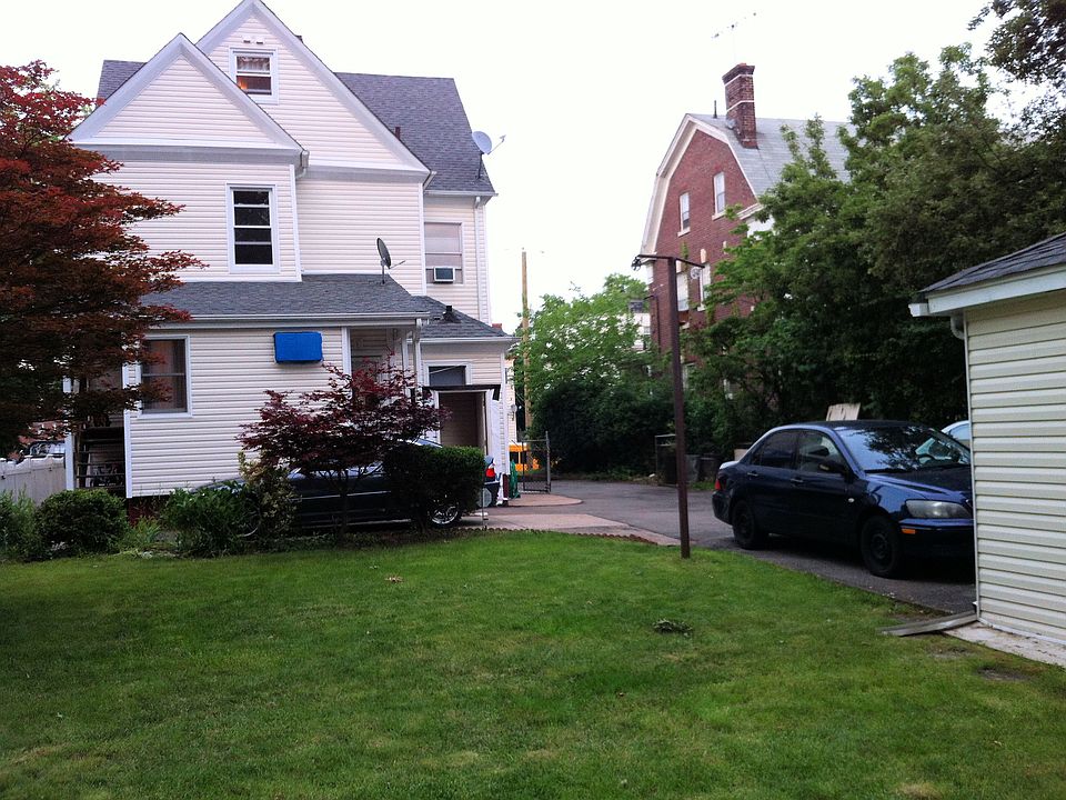 2nd image of 118-120 Chilton St
