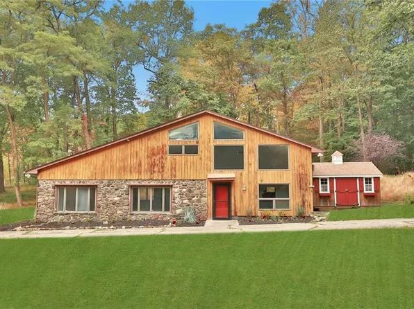27 Spice Hl, Croton On Hudson, NY 10520
