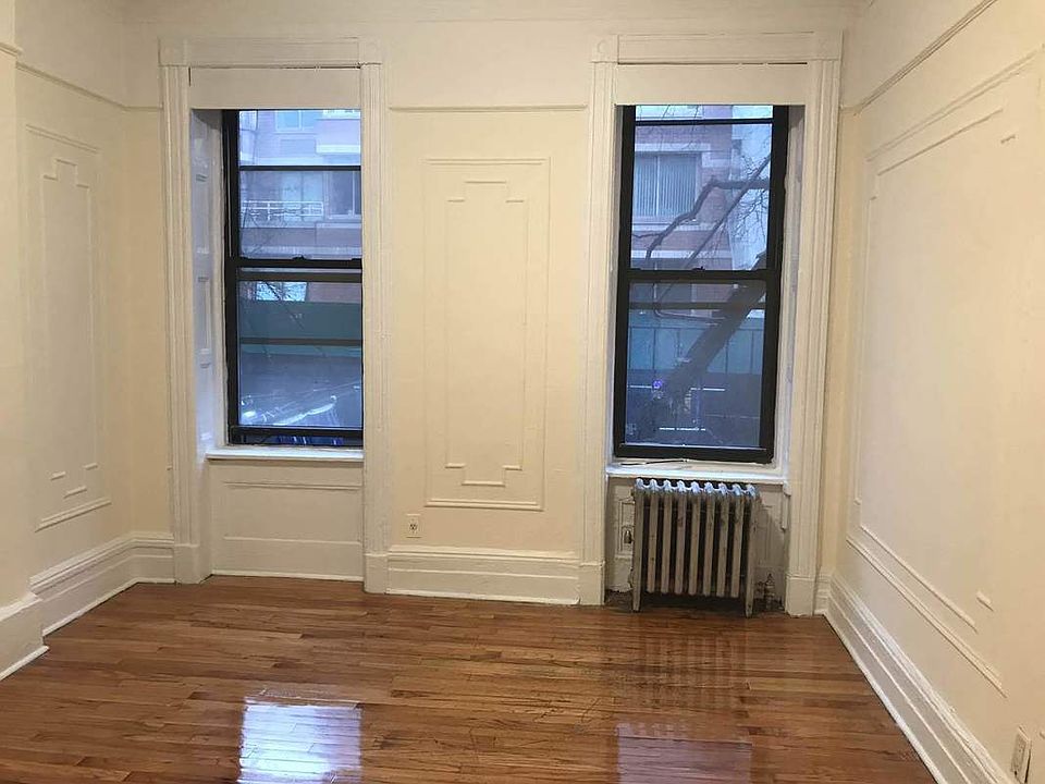 1st image of 365 W 50th St APT 2E
