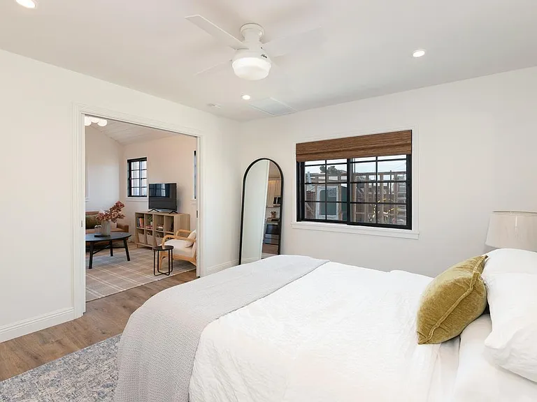 2056 Julian Ave — Photo 12