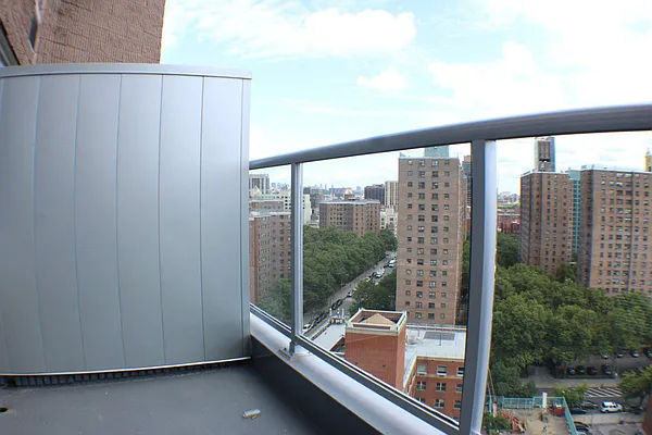 Rented by Area New York | media 2