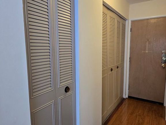5th image of 918 Washington St APT 4A