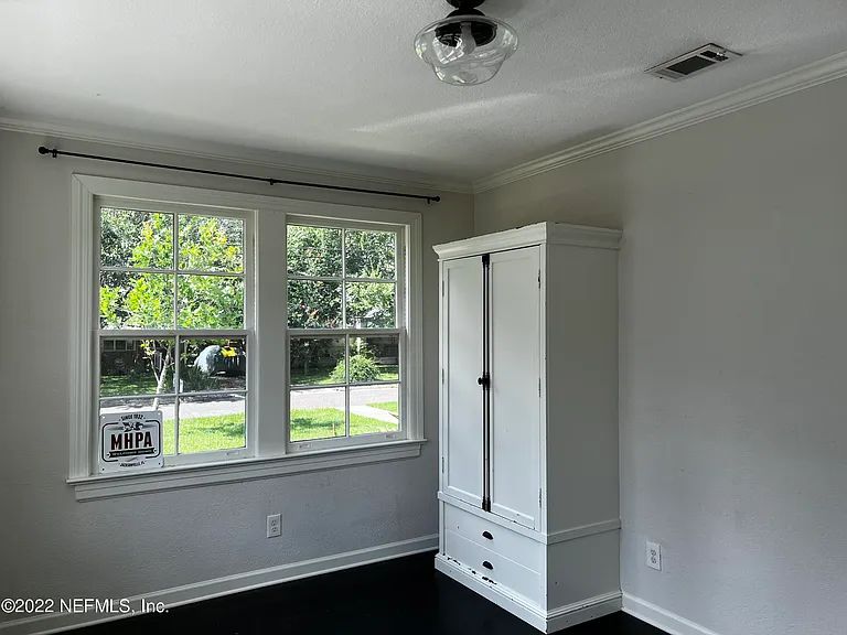 4743 Kerle St — Photo 16
