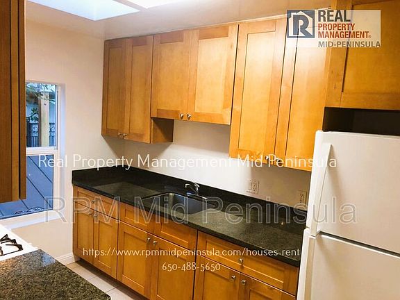 2nd image of 210.5 Los Olivos Ave