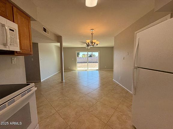 4th image of 1461 E FLOSSMOOR Avenue